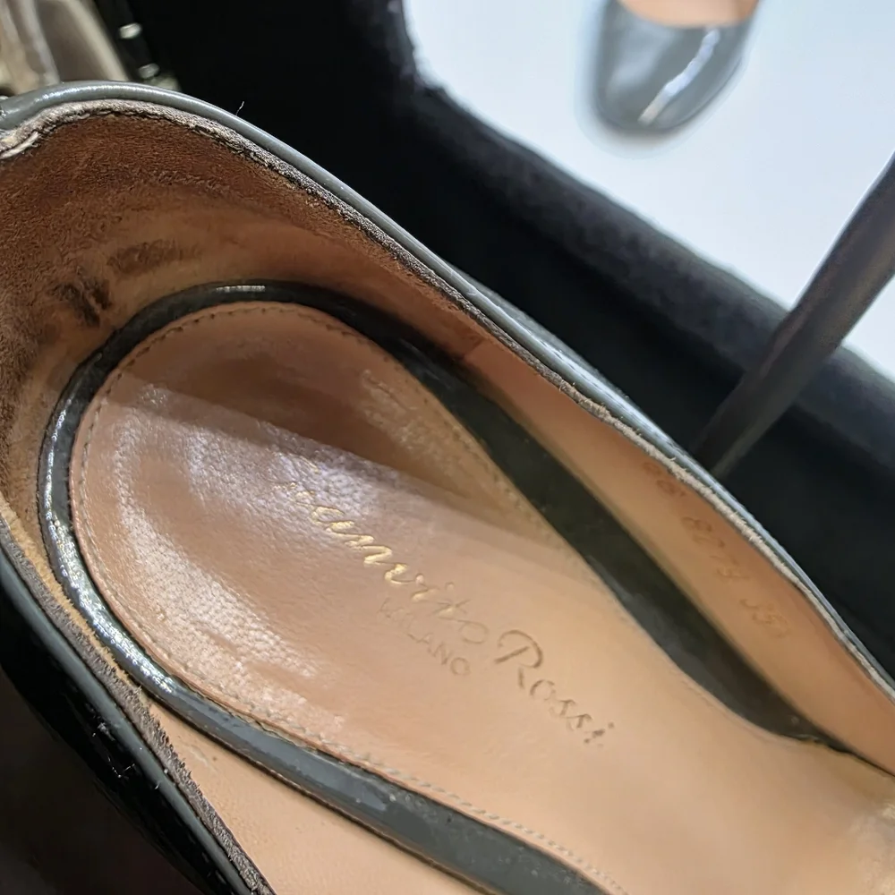GIANVITO ROSSI Taupe (Green/Gray) Patent Block Heeled Pump (85mm), Size 35½